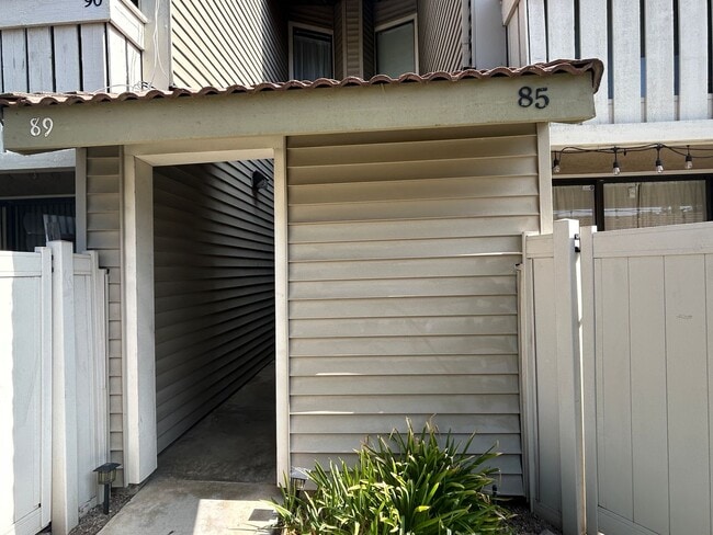 Building Photo - 85 COUNTRY MILE RD POMONA 91766 (2 BED / 2...