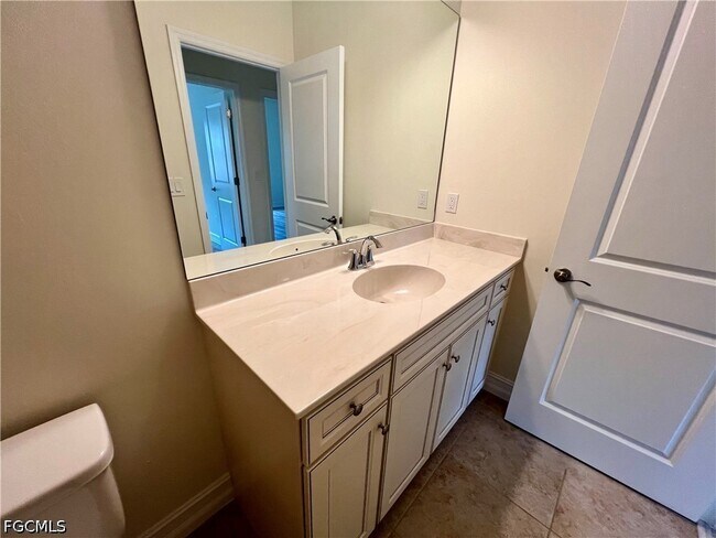 Building Photo - 15850 Portofino Springs Blvd