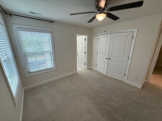 Building Photo - Ballantyne Home in great Location With Sun...