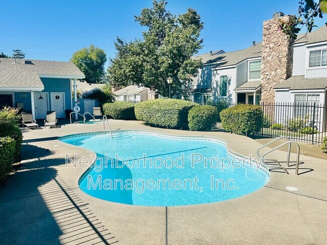 Building Photo - 1444 Plymouth Rock Way