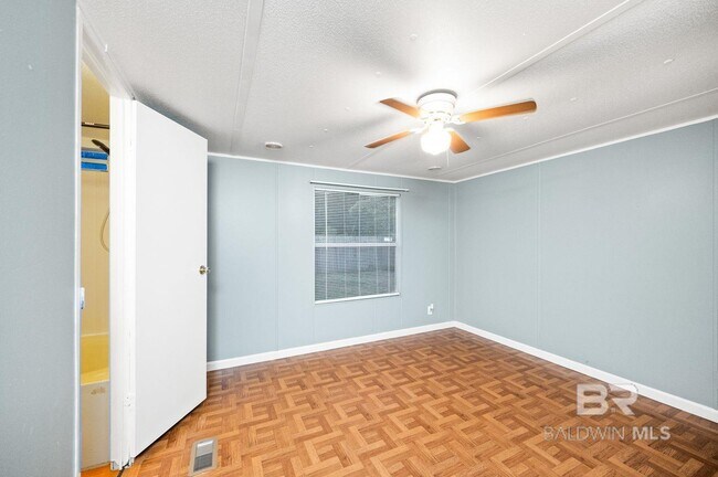 Building Photo - 25270 Pompano Dr