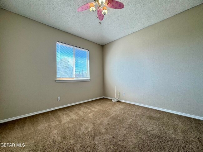 Building Photo - 12270 Tierra Bella Dr