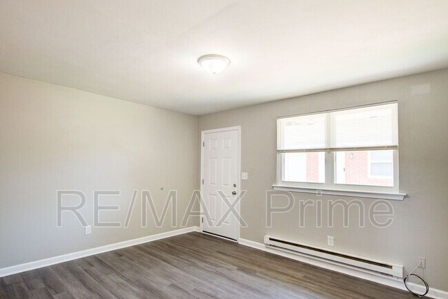 Building Photo - 7919 Thompson Rd