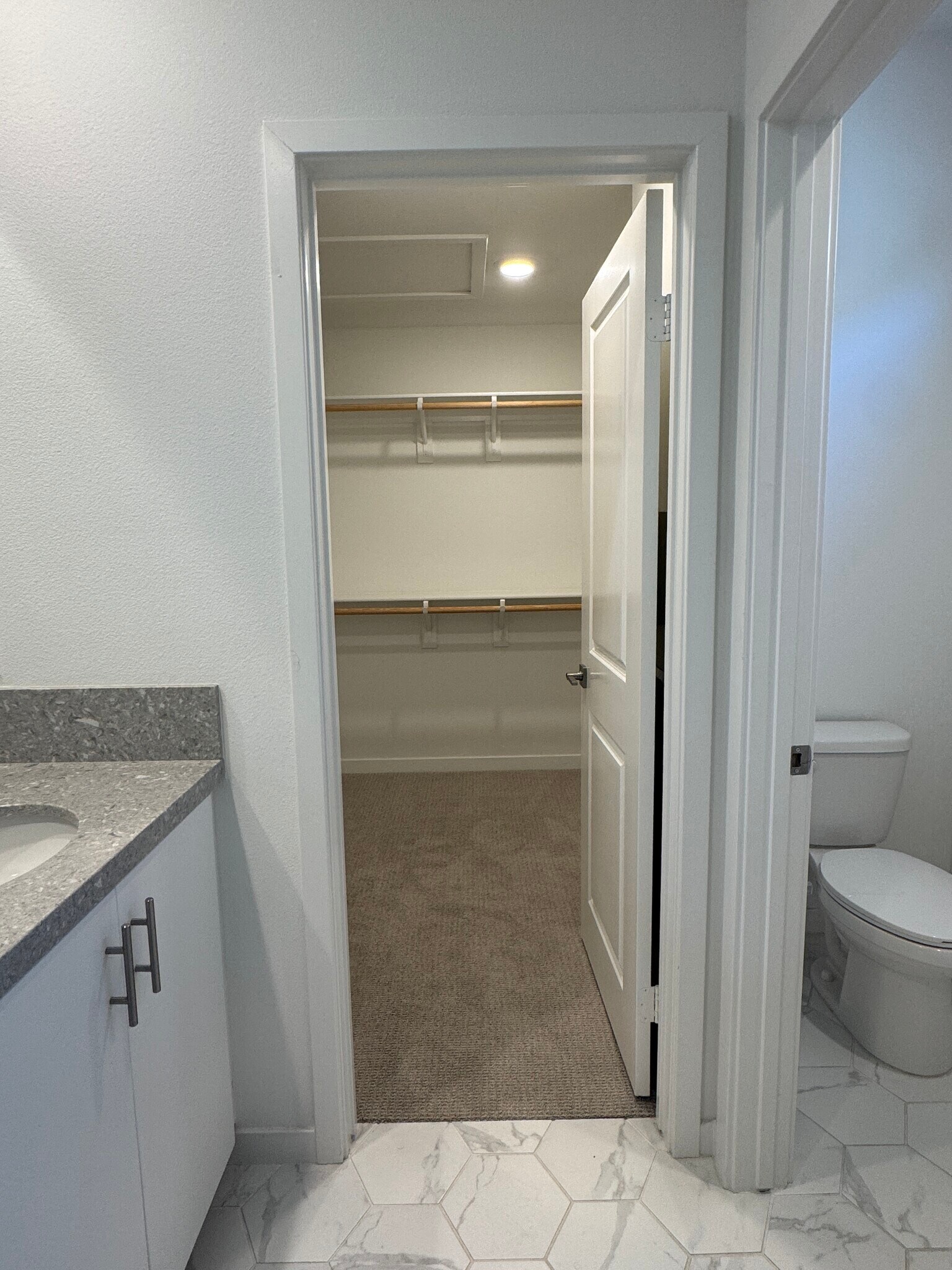 Building Photo - 16216 Hollyhock Ave