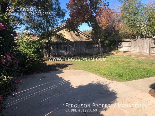 Building Photo - 302 Dawson Ct
