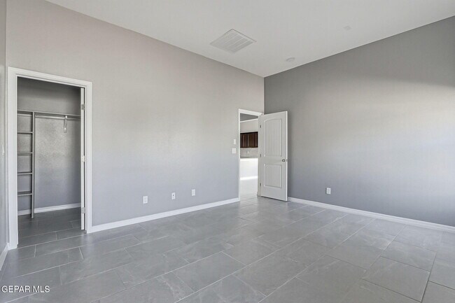 Building Photo - 941 Gulf Streams Ave