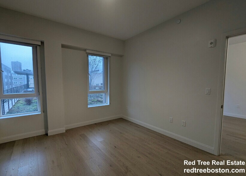 Building Photo - 55 Brighton Ave