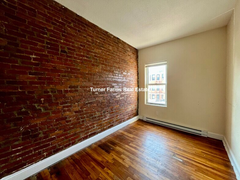 Building Photo - 880 Huntington Ave