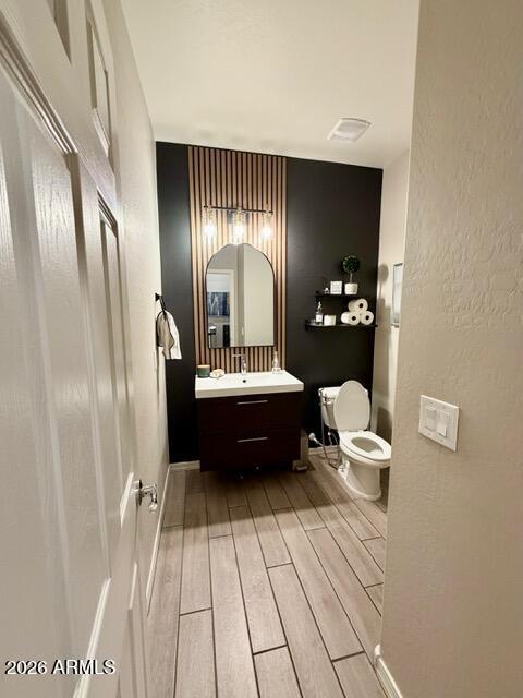 Building Photo - 2254 E University Dr