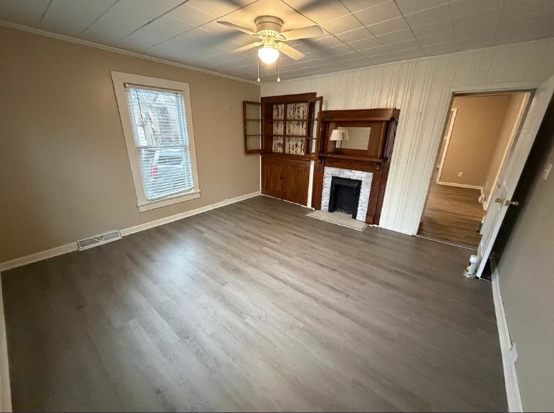 Building Photo - 18 N Central Ave