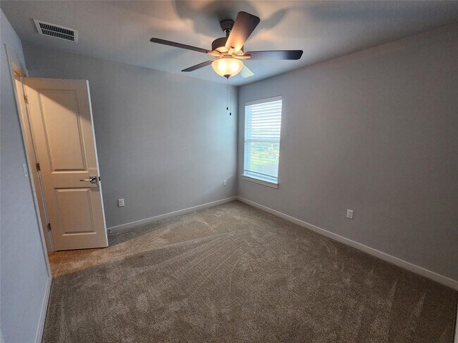 Building Photo - 9724 Evening Canopy Dr