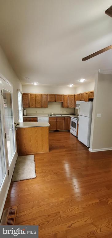 Building Photo - 121 Wyndham Way