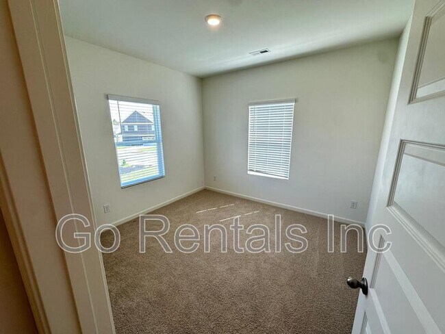 Building Photo - 3045 Specklebelly Wy