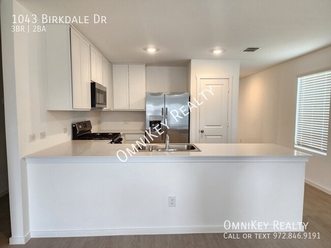 Building Photo - 1043 Birkdale Dr
