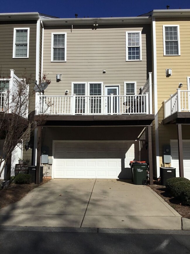 Building Photo - Beautiful Townhome in Baxter Community