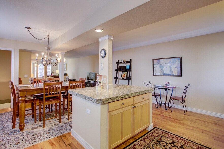 Building Photo - 2102 S Sherman St