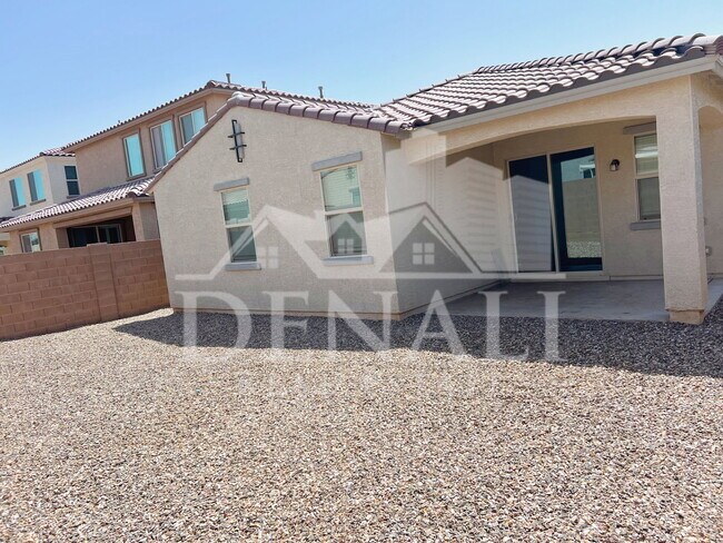 Building Photo - 7954 W Medlock Dr