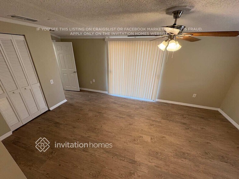 Building Photo - 2310 Sandrala Dr