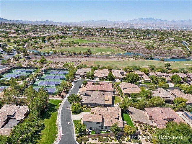 Building Photo - 8 Shade Valley Ln