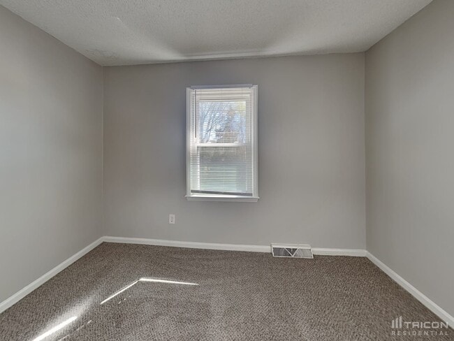 Building Photo - 7418 Palmetto Ct