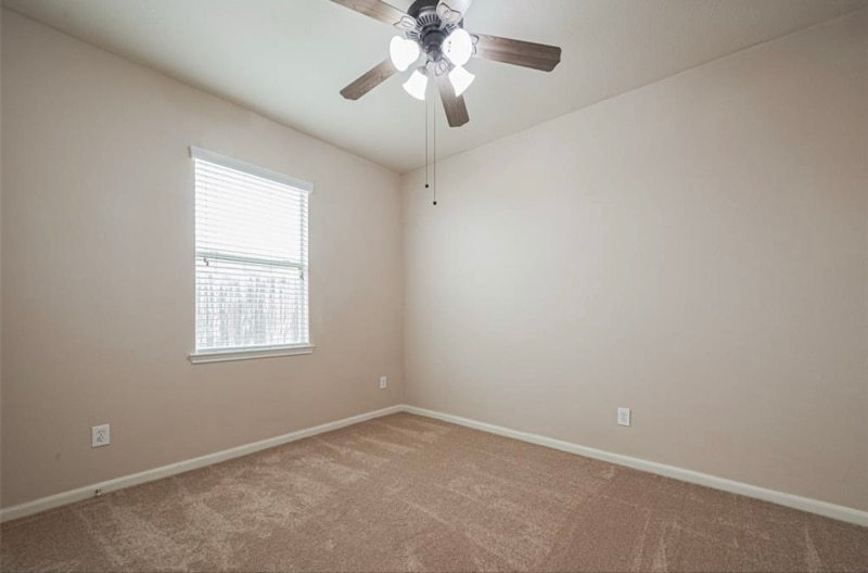 Building Photo - 7411 Jacobs Well Dr