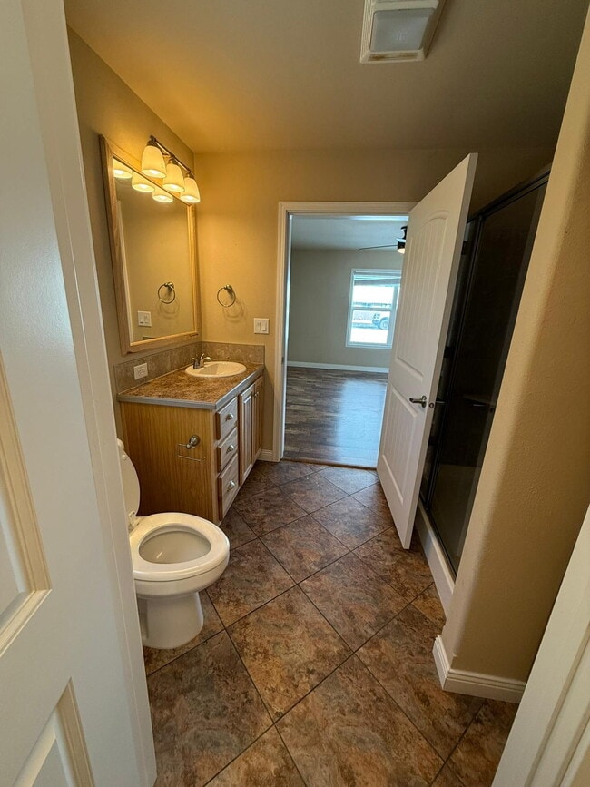 Building Photo - 106 Raven Way