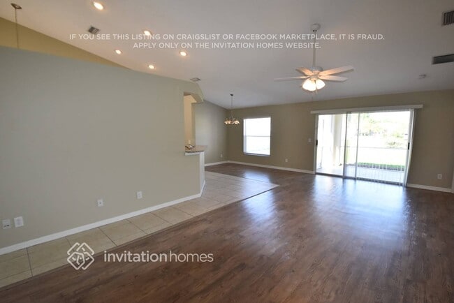 Building Photo - 4635 Sanibel Way