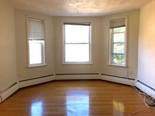 Building Photo - 310 Tappan St