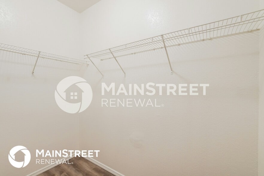 Building Photo - 13137 W Calavar Rd