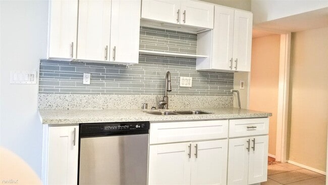 Building Photo - 2 br, 3 bath House - 4580 55th Street B