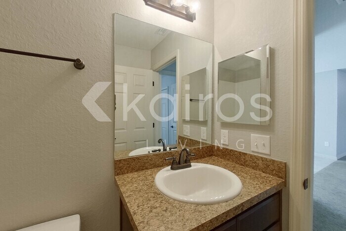 Building Photo - 465 Malauka Radial