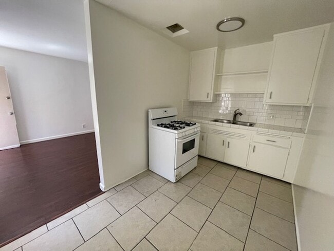 Interior Photo - i4315