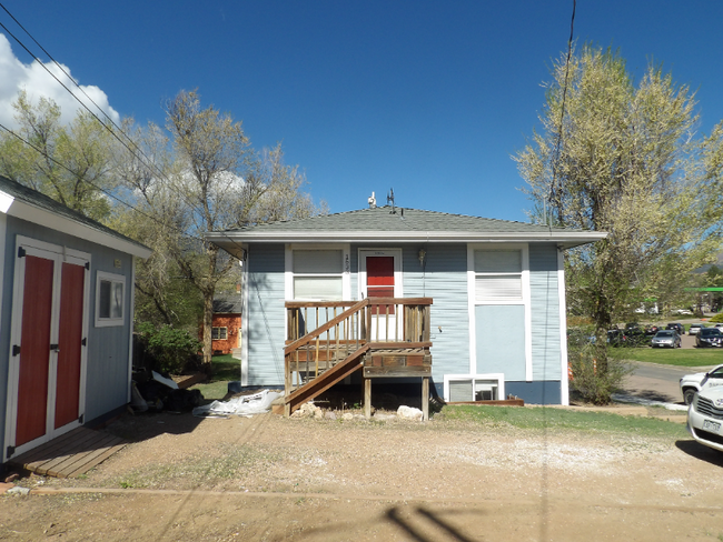 Primary Photo - 1633 Manitou Blvd