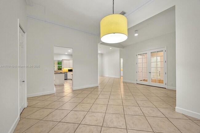 Building Photo - 11149 SW 78th Ave