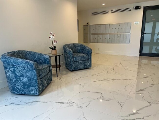 Building Photo - 1800 S Ocean Dr