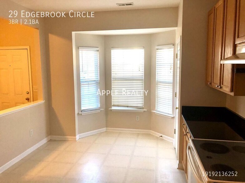 Building Photo - 29 Edgebrook Cir