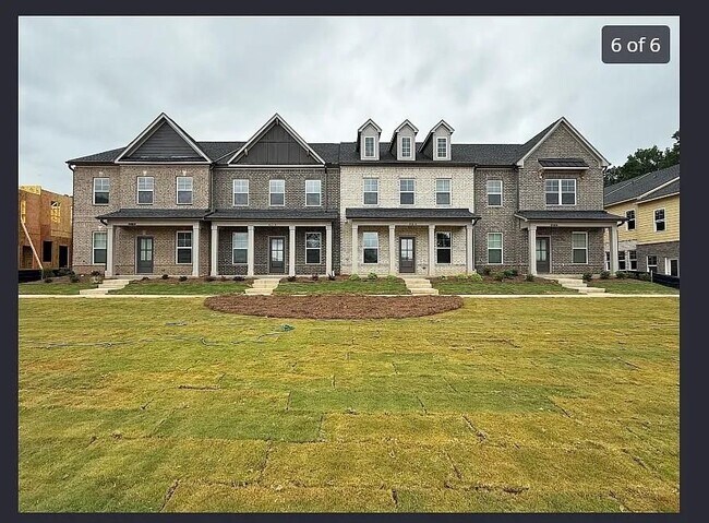 Building Photo - 3120 Marbella Cir