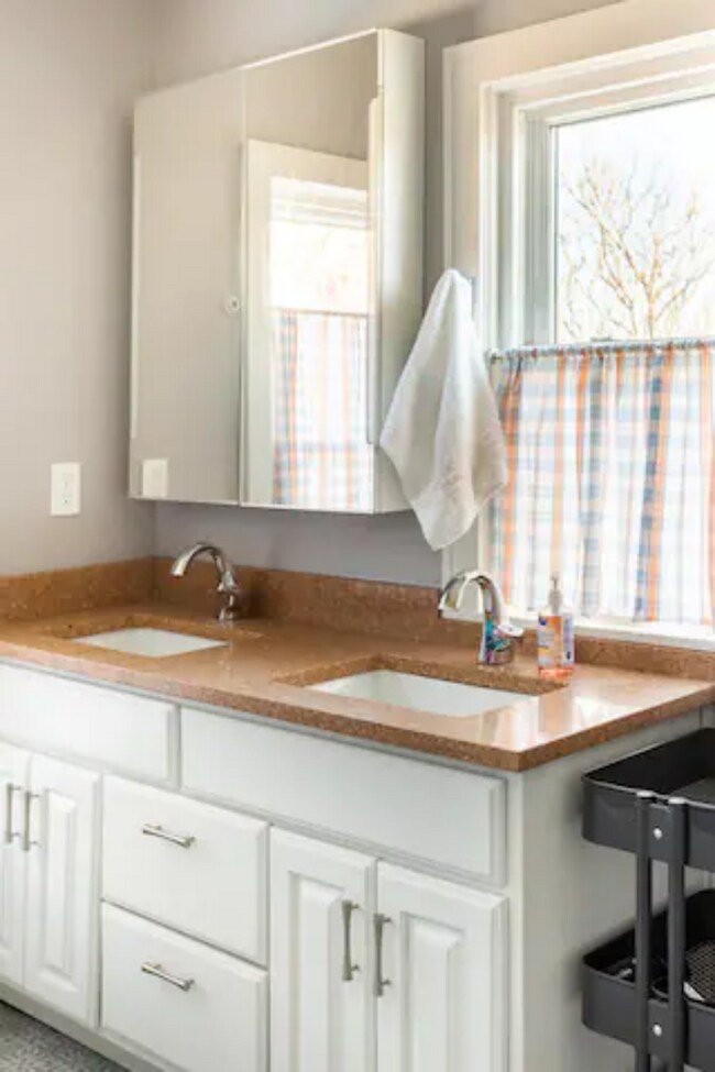 Building Photo - 410 Sandusky Ave