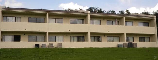 Building Photo - College Grove
