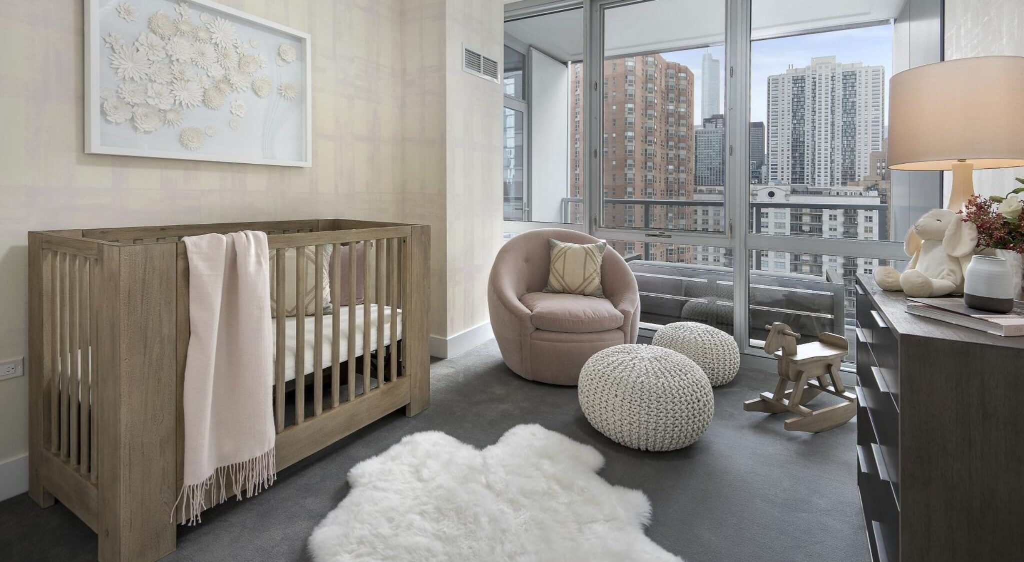 Building Photo - 912 N State St