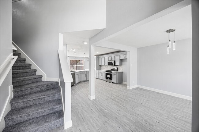 Building Photo - 21510 Broadstone Dr