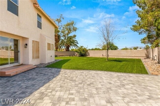 Building Photo - 3916 Varallo St