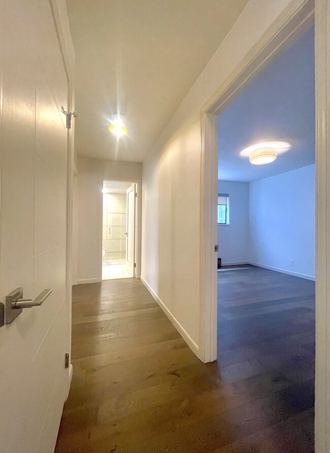 Building Photo - 1885 Pacific Ave