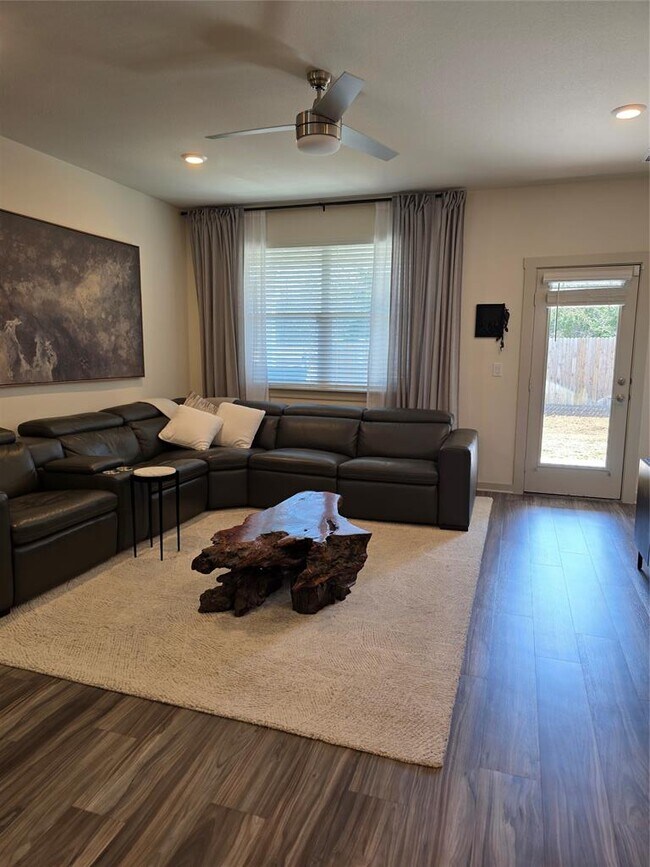 Building Photo - 8415 Linda Michelle Ln