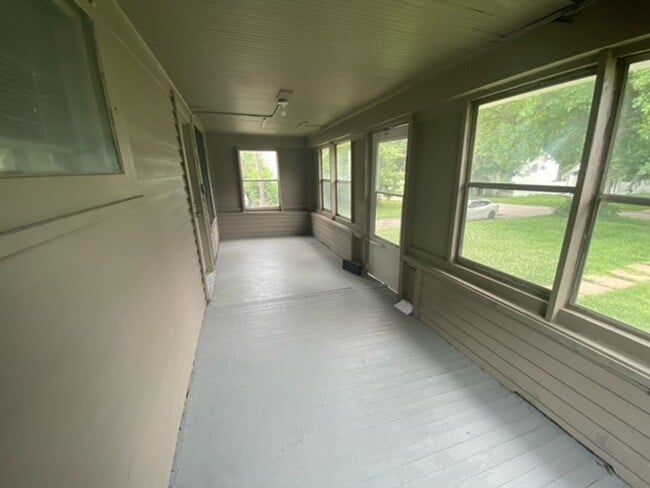 Building Photo - Fully Remodeled 3 Bed 1 Bath!!
