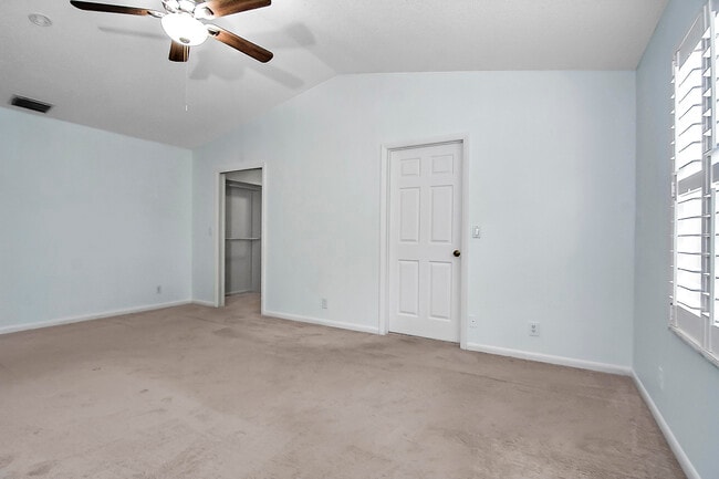 Building Photo - 1011 Siena Oaks Cir E