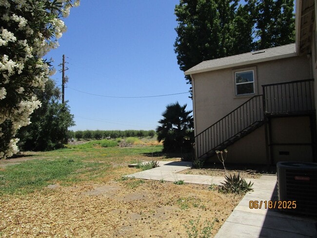 Building Photo - 4177 W Muller Rd