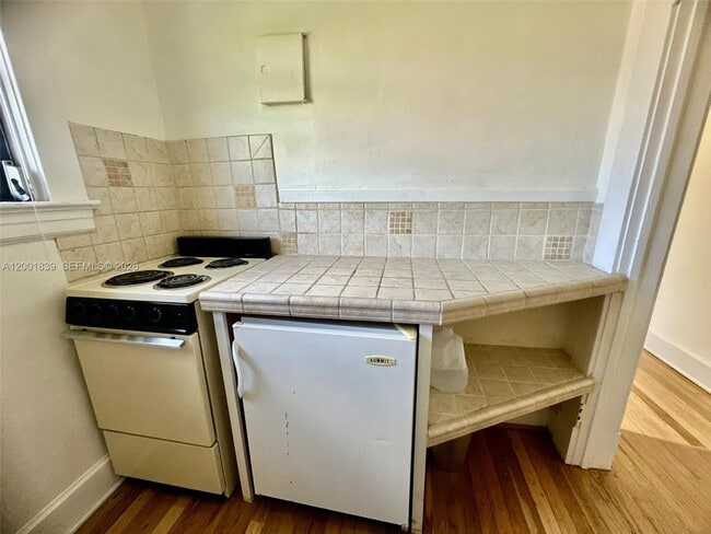 Building Photo - 3712 Anderson Rd