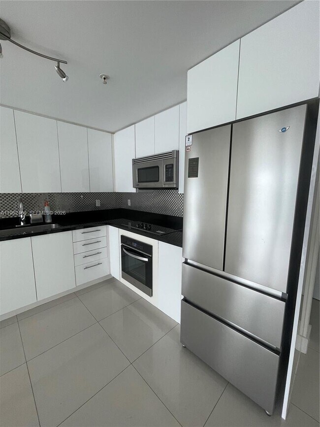 Building Photo - 92 SW 3rd St