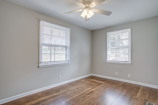Building Photo - 969 Davidson Dr